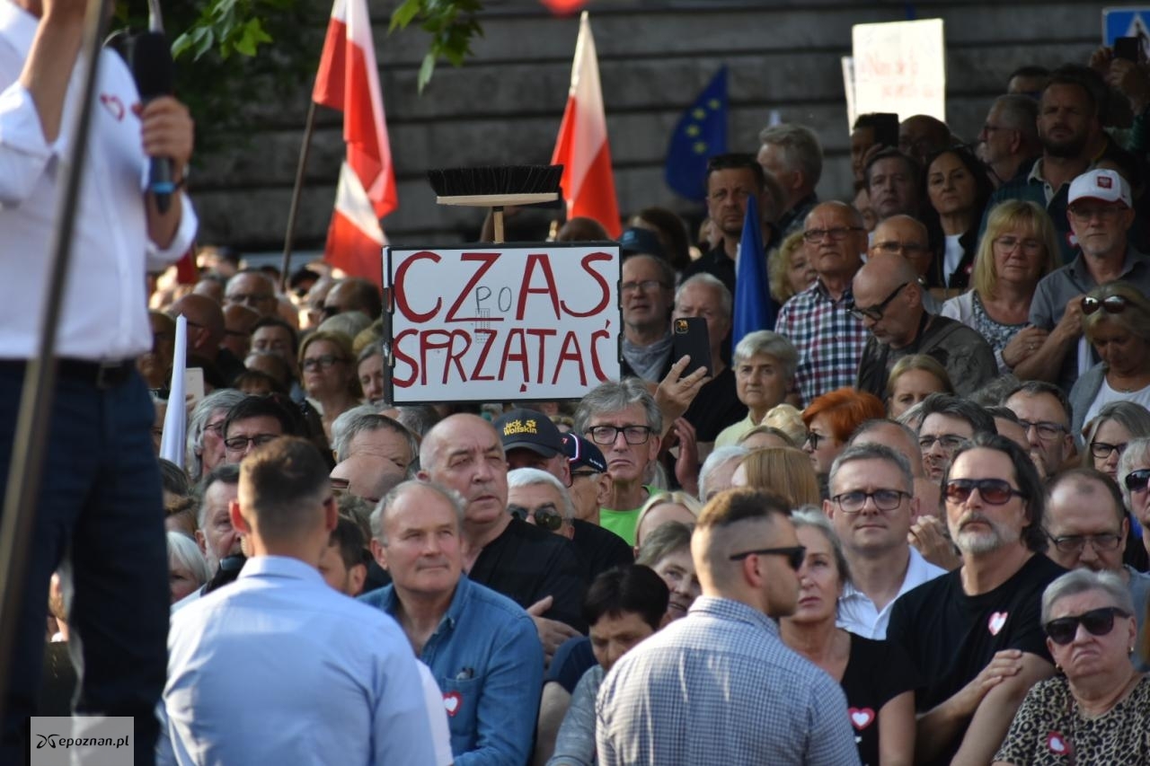 Wiec Donalda Tuska na pl. Wolności w Poznaniu. | fot. Przemysław Łukaszyk