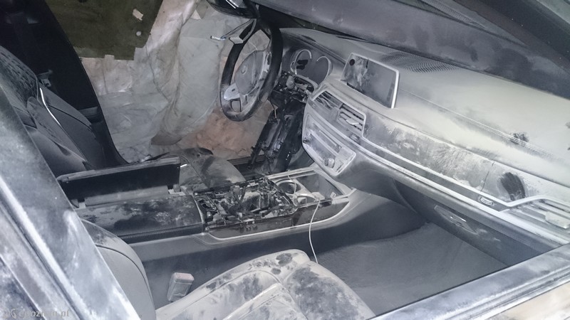 BMW po demontażu części | fot. Policja