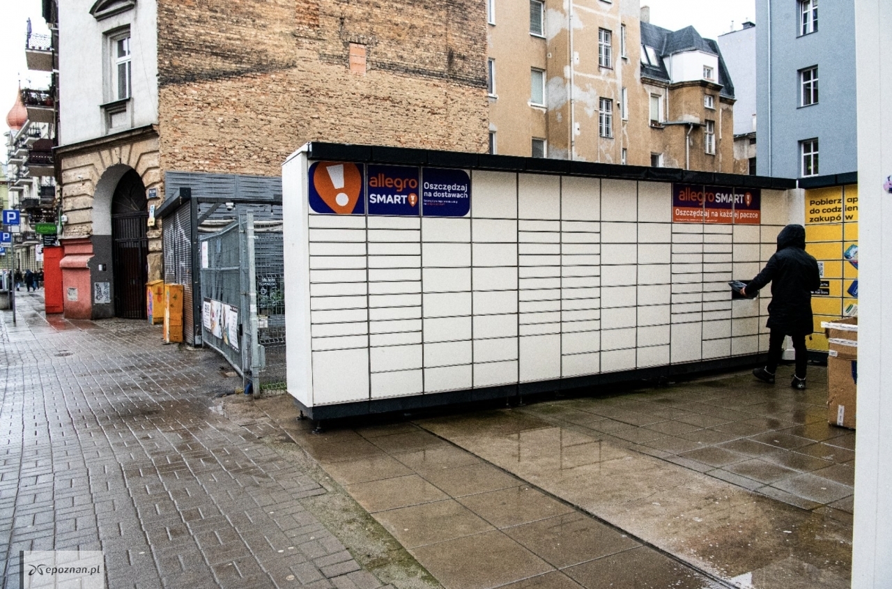 Paczkomat ustawiony bez wymaganych zgód | fot. UM Poznań
